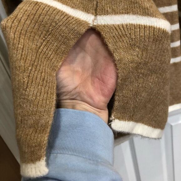 VINCE CAMUTO 🎉HP X2🎉 NWT - L Sz L Round-Neck Striped Sweater/Latte - Picture 7 of 16